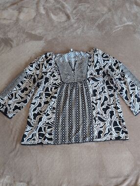 Crown & Ivy Navy, grey and White Boho Patterned Crochet-Trim Tunic Size Large